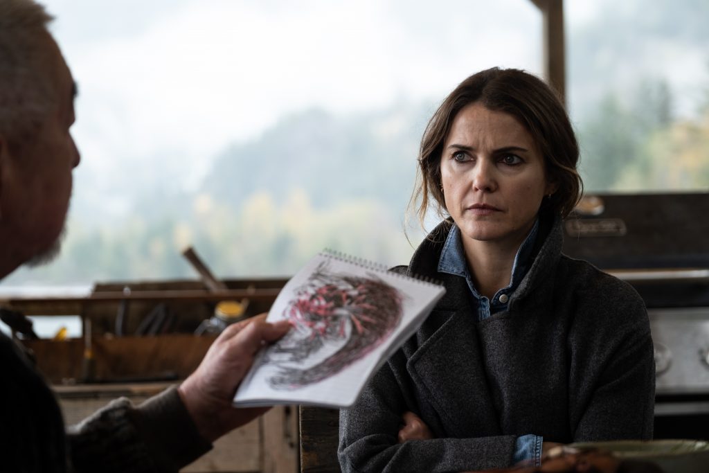 Julia-Meadows-(Keri-Russell)-in-Antlers-Spirito-insaziabile-Credits-Searchlight-Pictures