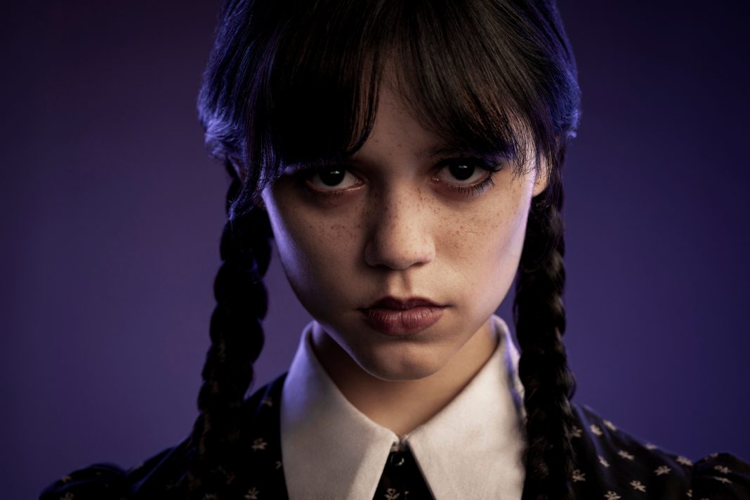 WEDNESDAY-JENNA-ORTEGA_GALLERY-SINGLE_0287R2C Wednesday. Jenna Ortega as Wednesday Addams in Wednesday. Cr. Matthias Clamer/Netflix © 2022