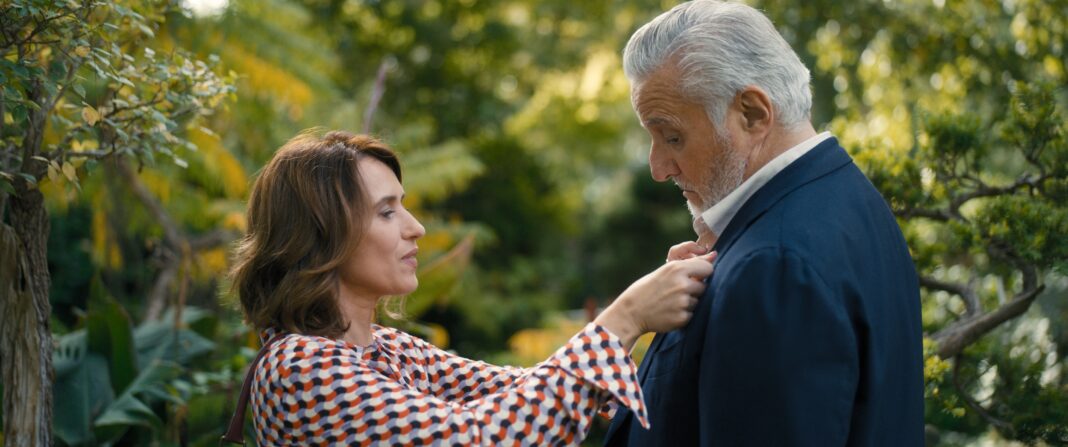 I_LIMONI_D_INVERSNO_di_Caterina_Carone_nella_foto_TeresaSaponangelo_Christian_De_Sica__1.15.1 I LIMONI D'INVERN di Caterina Carone, con Teresa Saponangelo e Christian De Sica, distribuito da Europictures