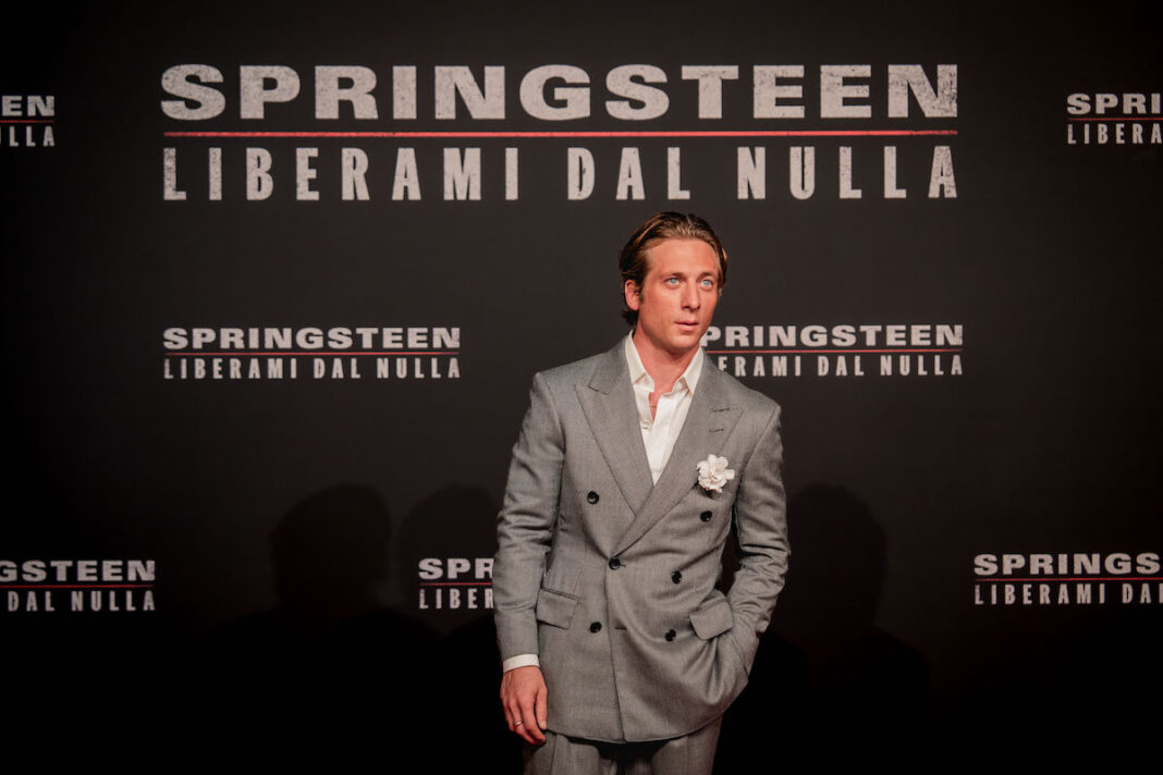 Jeremy Allen White all'anteprima di Springsteen: Liberami dal nulla a Roma. Courtesy of Walt Disney Italia