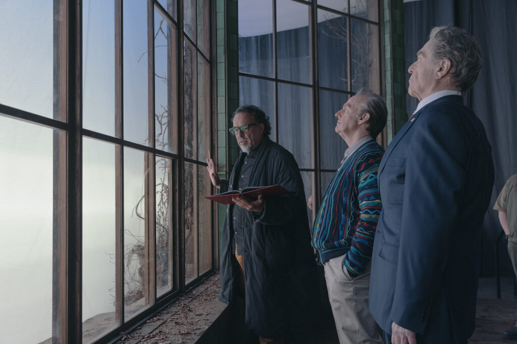 ALEJANDRO G. IÑÁRRITU sul set di Digger. Courtesy of Warner Bros. Pictures