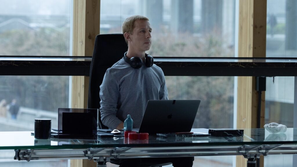 Mark Zuckerberg (Jeremy Strong) in THE SOCIAL RECKONING. Courtesy of Sony/Columbia Pictures